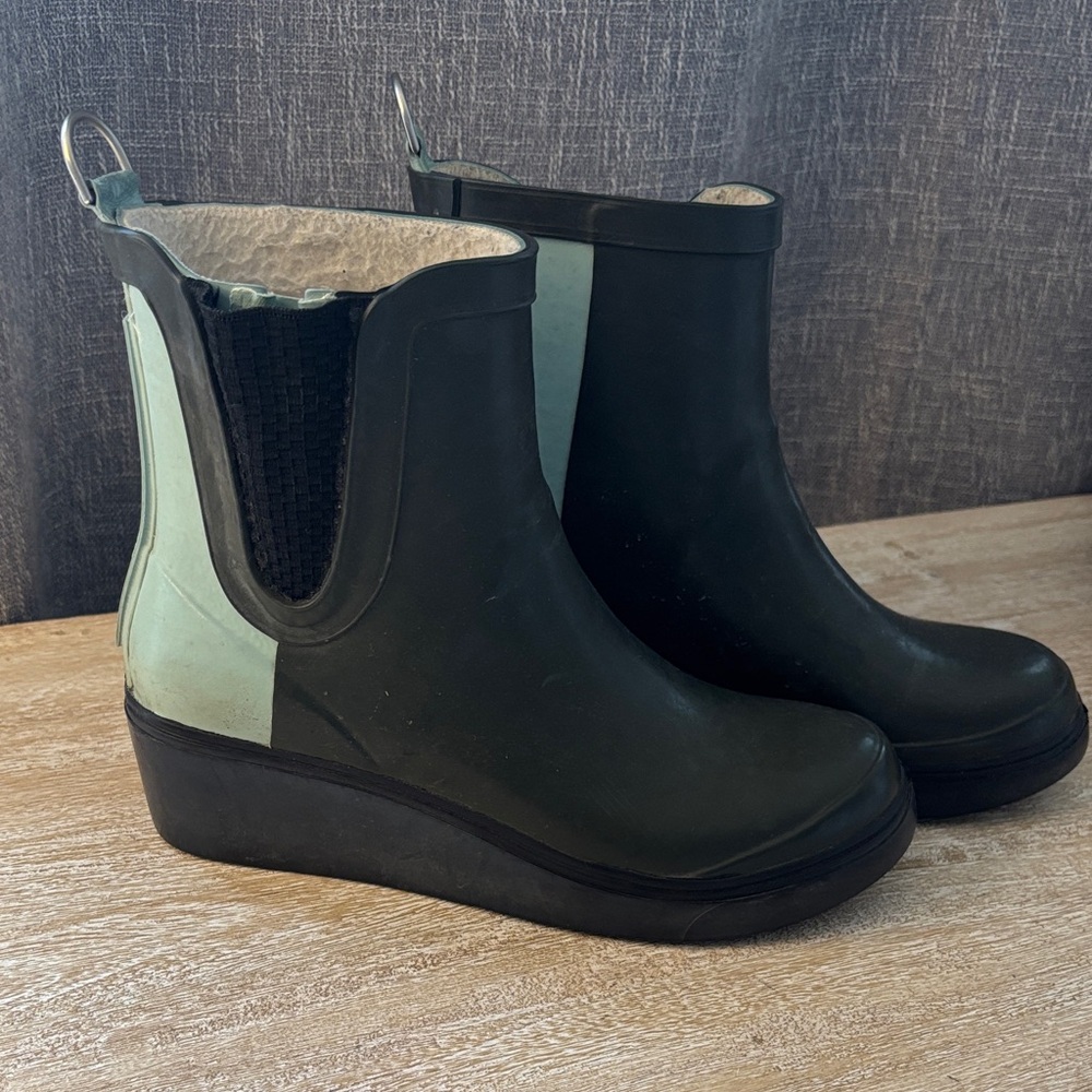 Ilse Jacobsen dark green and light blue/teal rain booties
